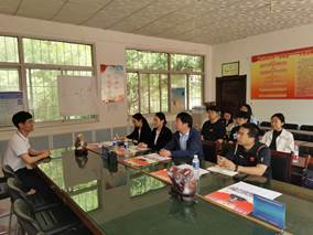 公司师生与孙震书记进行座谈