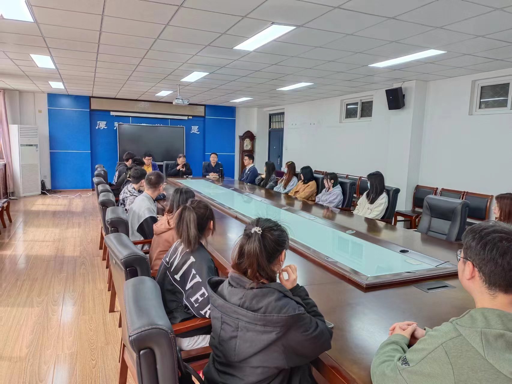 1f44e83a43f1a72ac44ff609ad0e81d 1f44e83a43f1a72ac44ff609ad0e81d