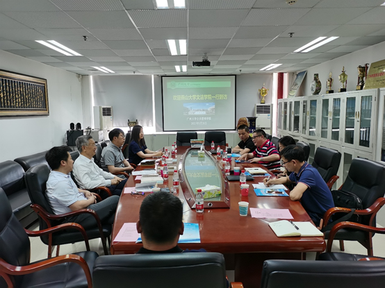 6835b4a896de7e79ec4b2f61fa40f96a